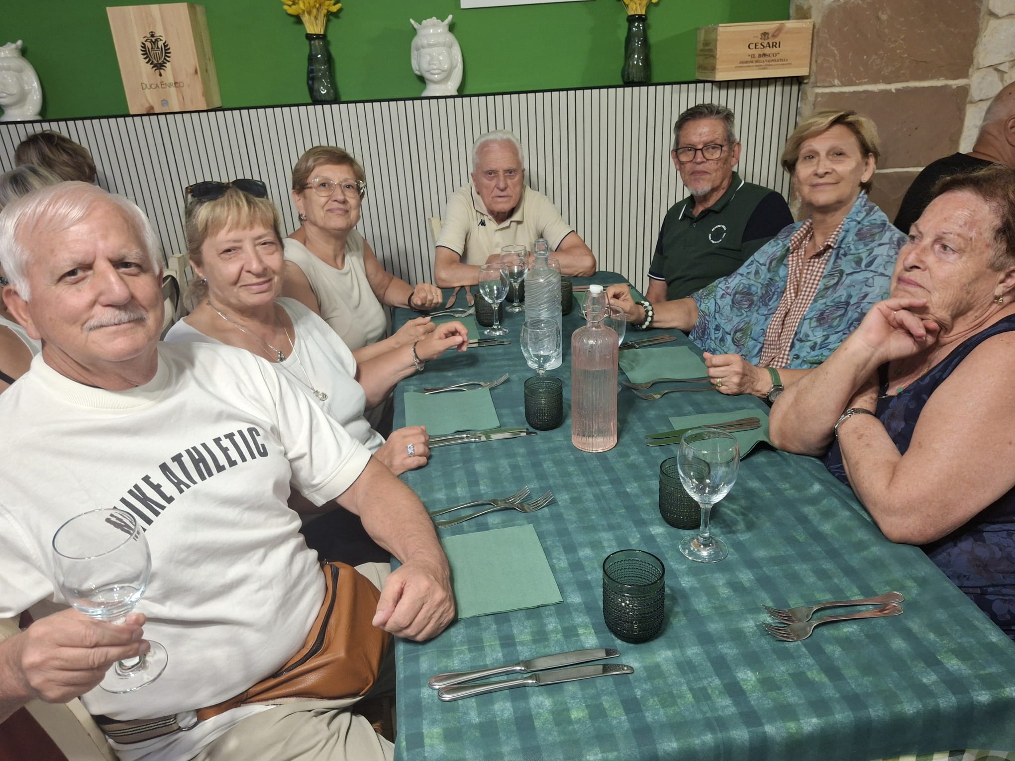 Gruppo a tavola 6